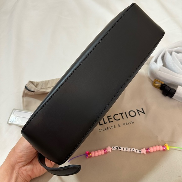 NWT Charles & Keith Gabine Leather Trapeze Shoulder Bag - Black, GENUINE LEATHER - Picture 7 of 12